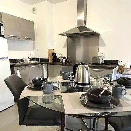 Climatise Avec Terrasse, Jardin Privatif Et Parking A Furiani, 4 Pers. - Fr-1-650-14